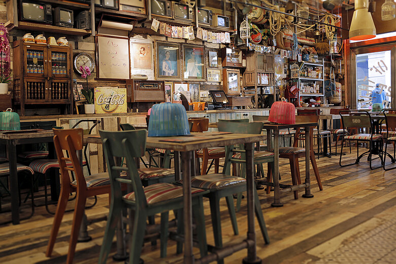 Thaikhun Bath thai street food